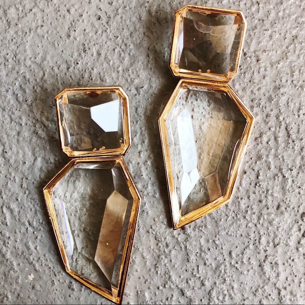 ♦️Available♦️Beautiful gold earrings!! - Picture 8 of 8